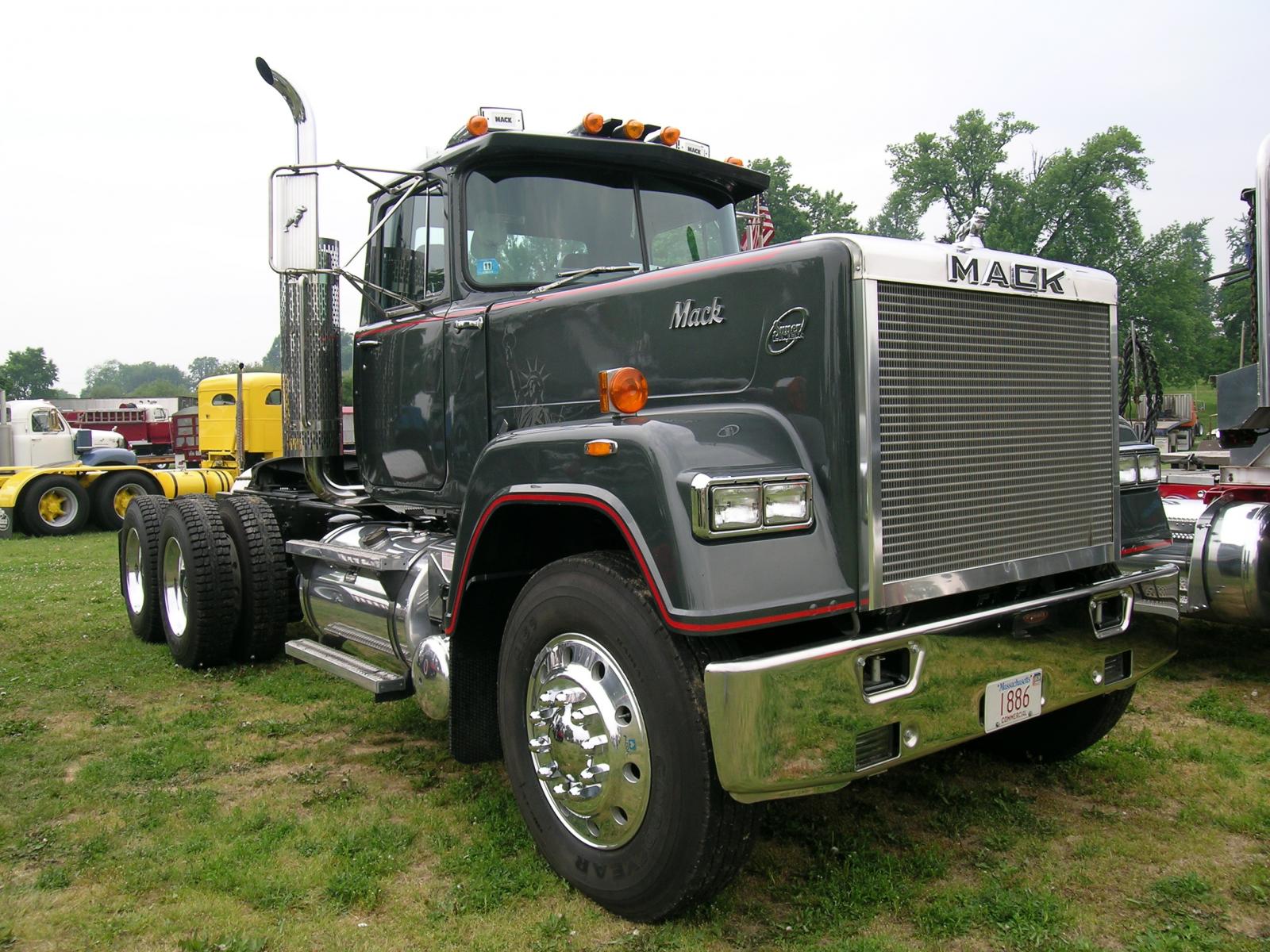 Mack Superliners Mack Superliner Ultraliner Freedom Series Pictures And.