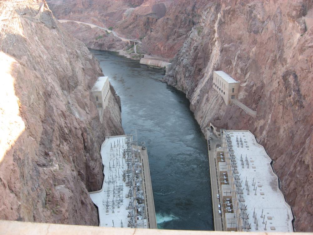 Downstream from Hoover Dam.jpg