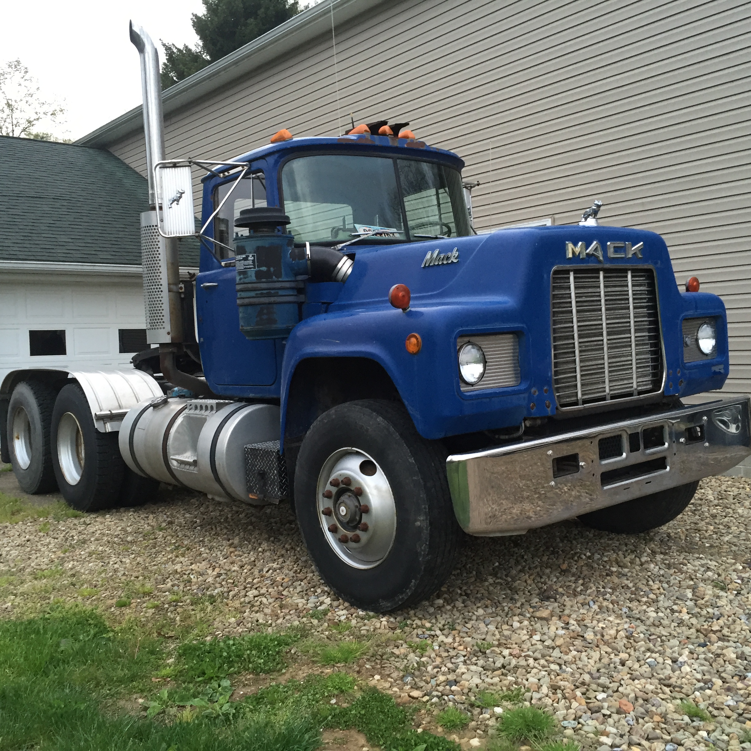 85 r  model  Antique and Classic Mack  Trucks  General 