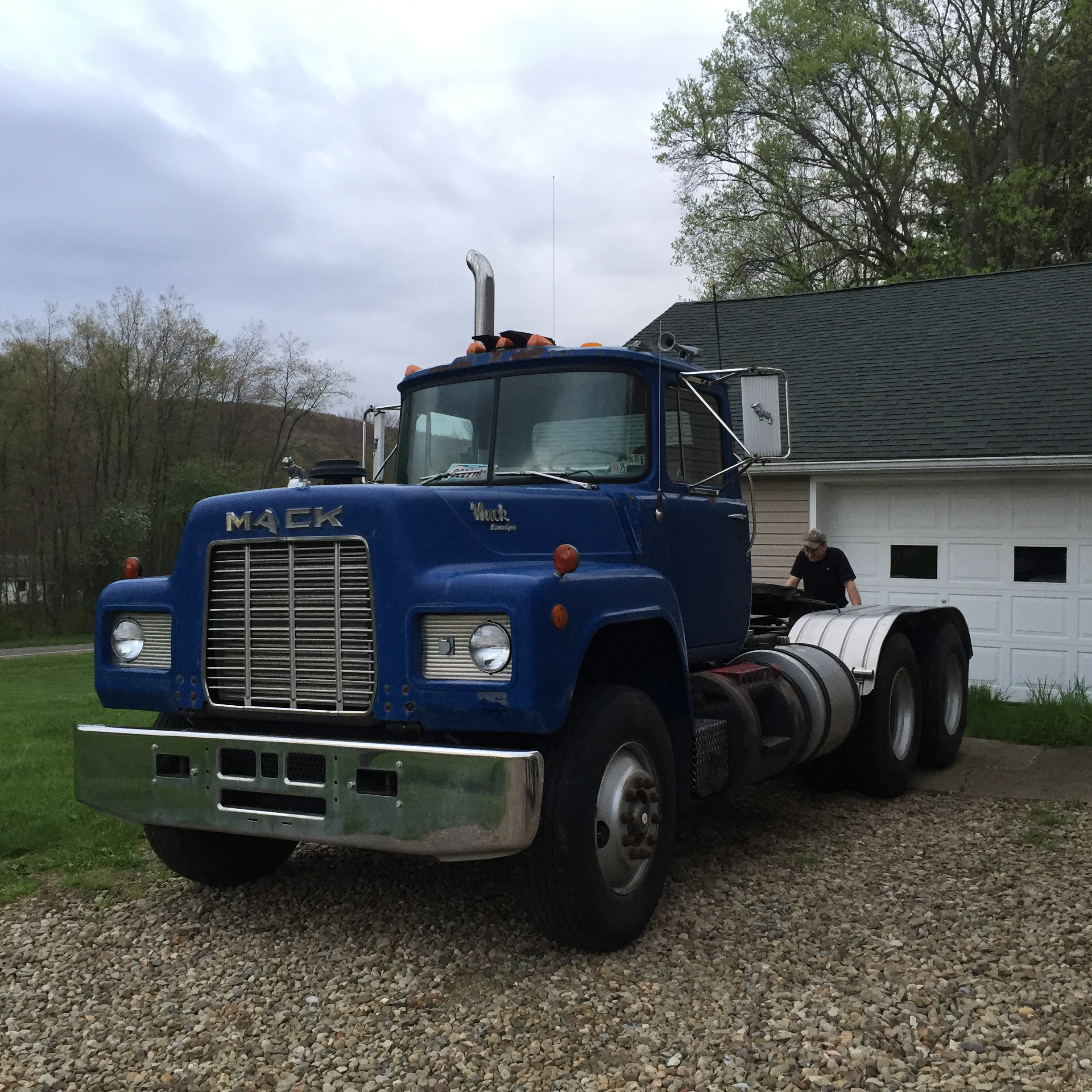 85 r  model  Antique and Classic Mack  Trucks  General 