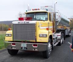 1985 Mack Superliner V8 RW-613