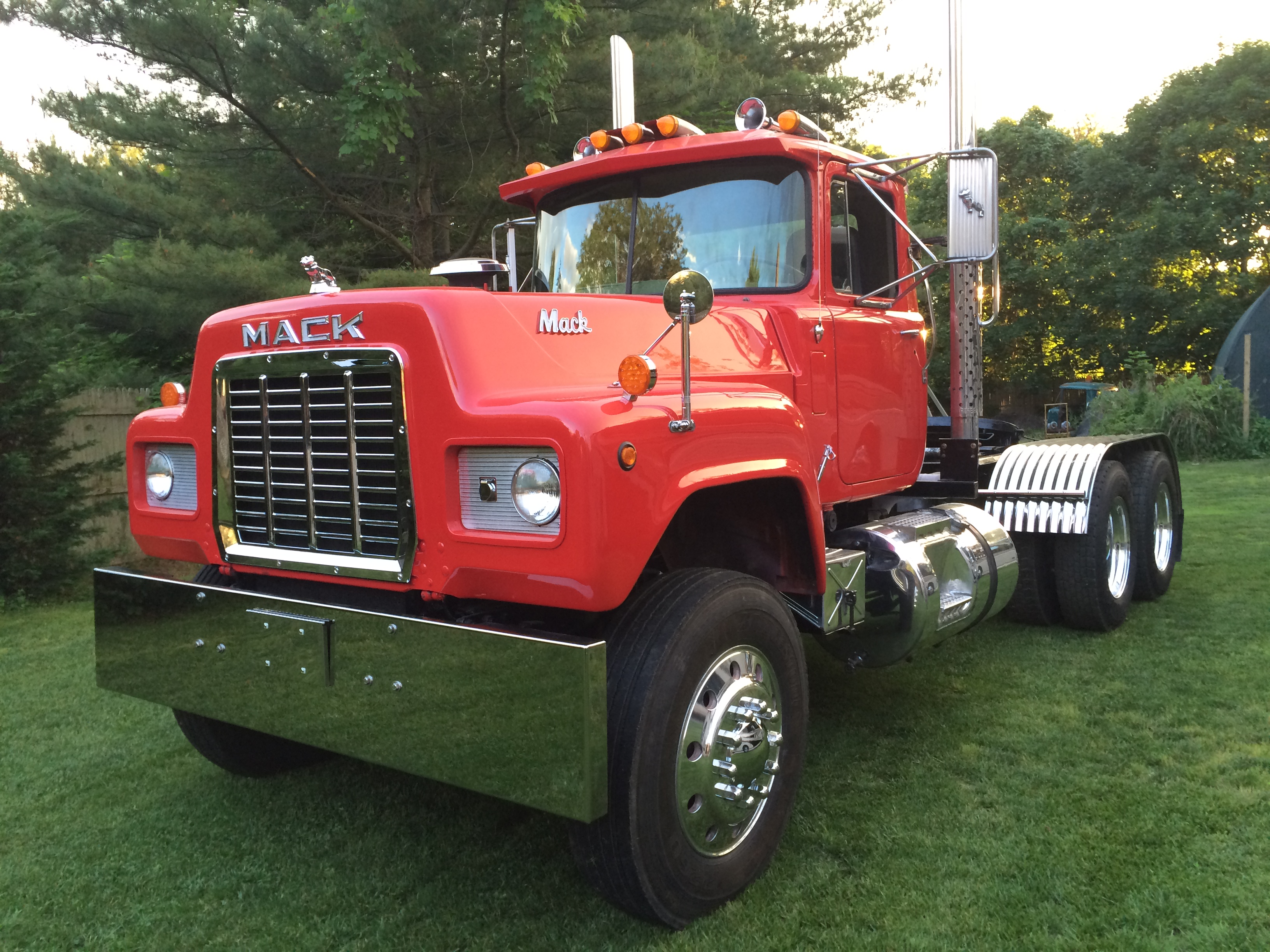 R700 MACK  Antique and Classic Mack  Trucks  General 