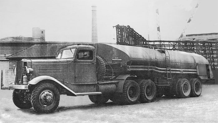 Biederman 1942 F1 6x6 with F1A trailer.jpg