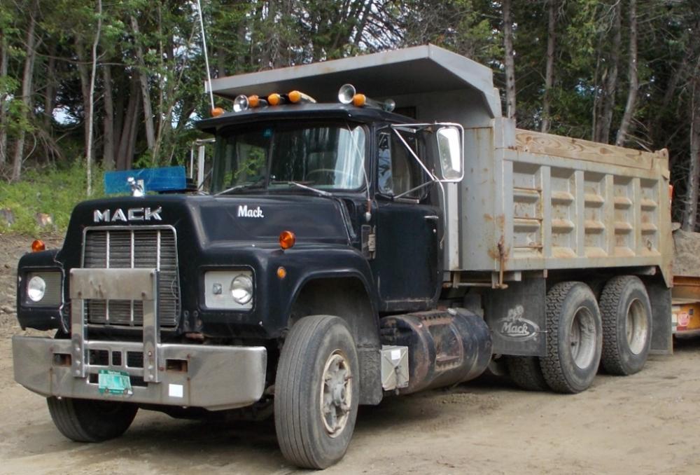 1979 MACK R600-1A.jpg