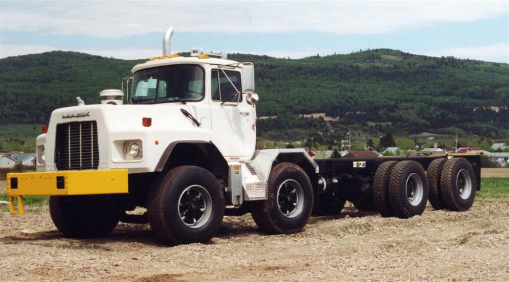 0160 Mack R (Large).JPG