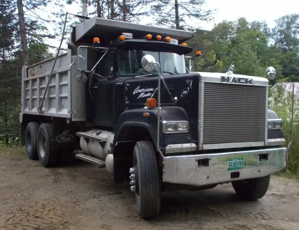 1988 MACK RW700L SUPERLINER-5.jpg