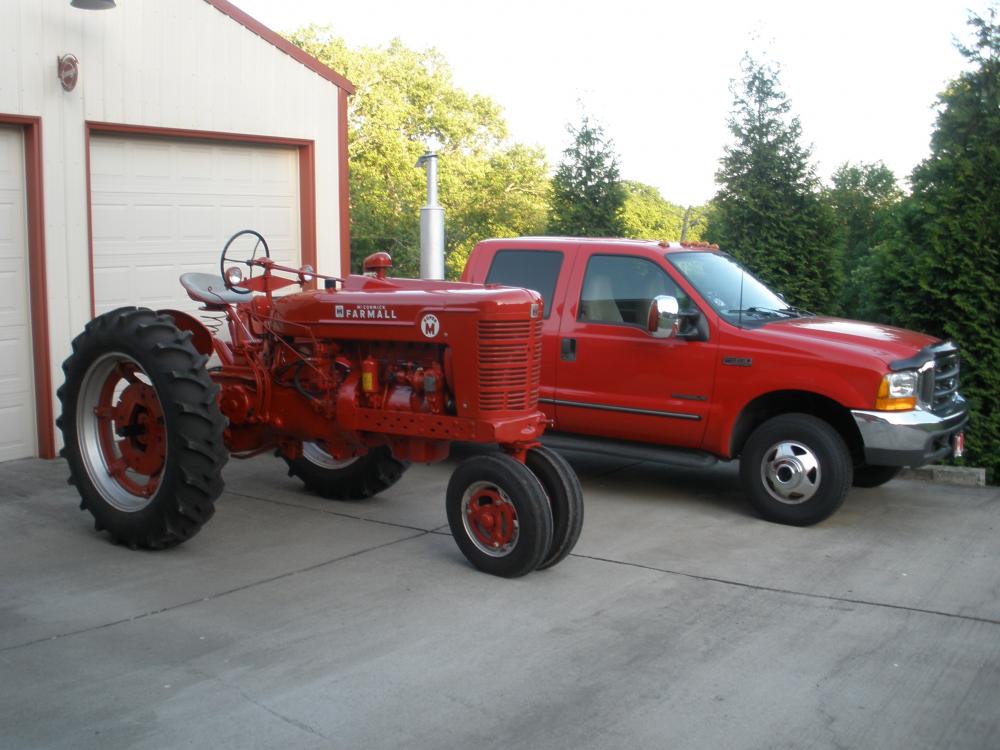 Tractor Club 003.jpg