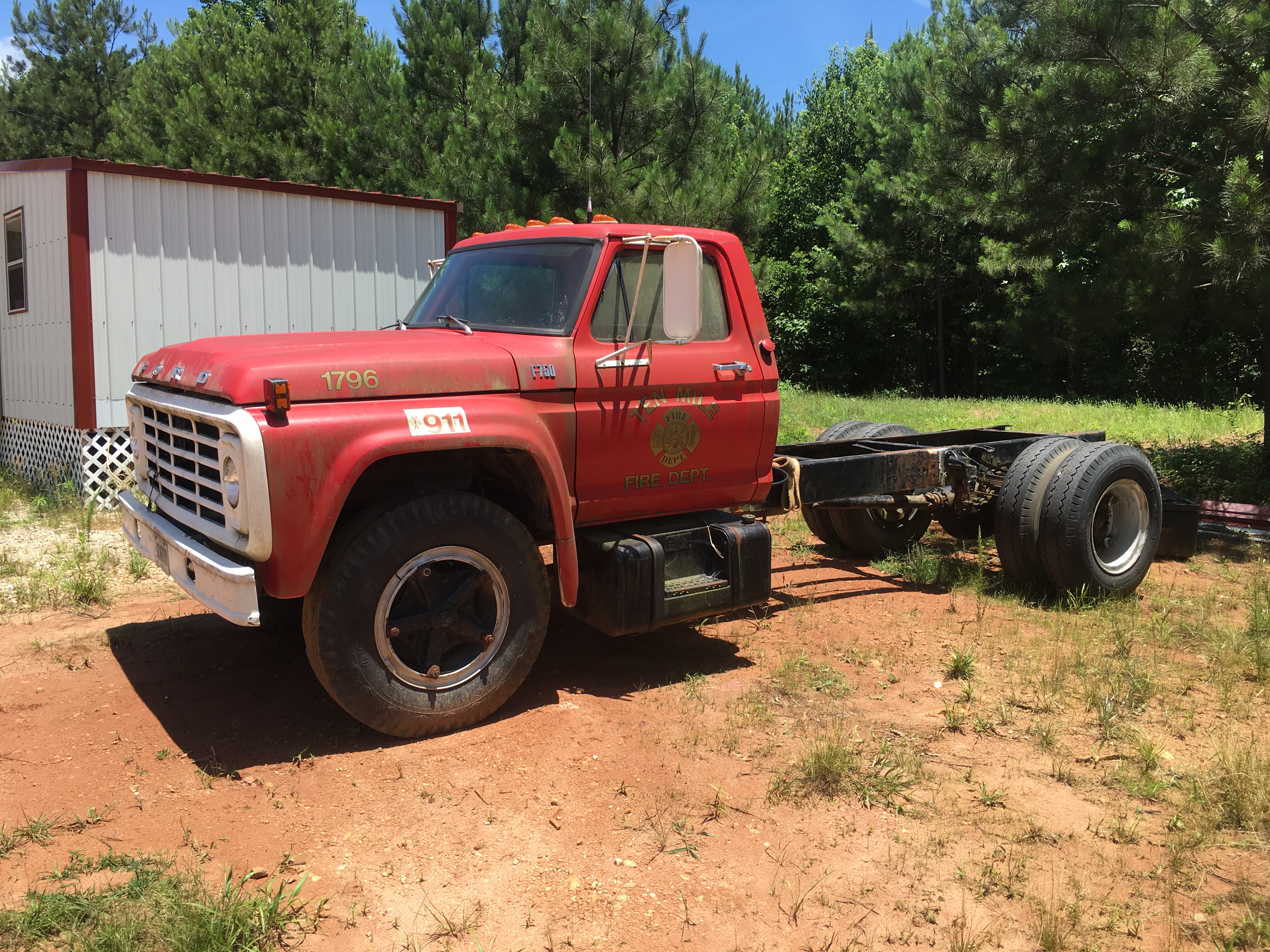 Грузовик 75. Ford f-750 1976. Ford f750 1970. Ford f750 старый. Ford f - 600 1970.