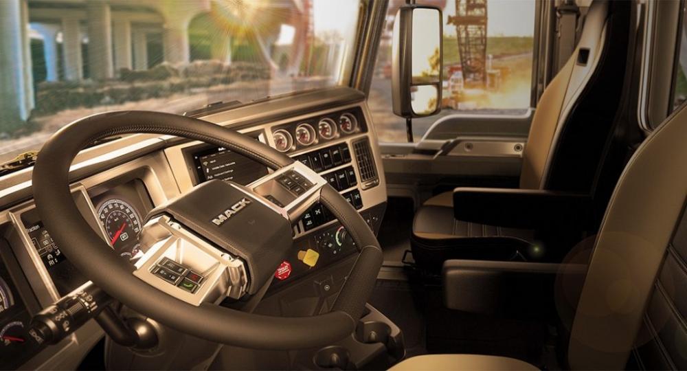 2018-mack-semi-truck-interior-1024x552.jpg