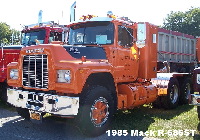 1985 Mack R686ST.JPG