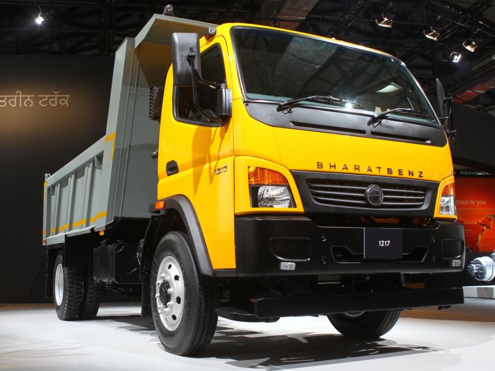 Bharatbenz 1217..JPG