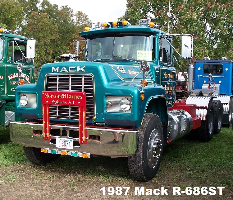 1987 Mack R-686ST.JPG