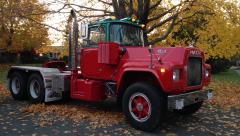 1975 Mack R-767