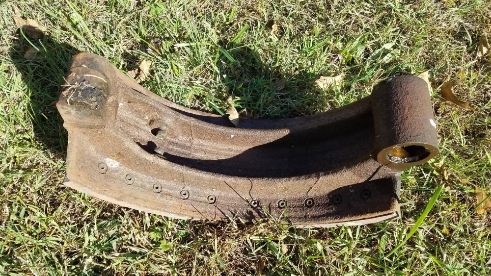 rear brake shoe.jpg