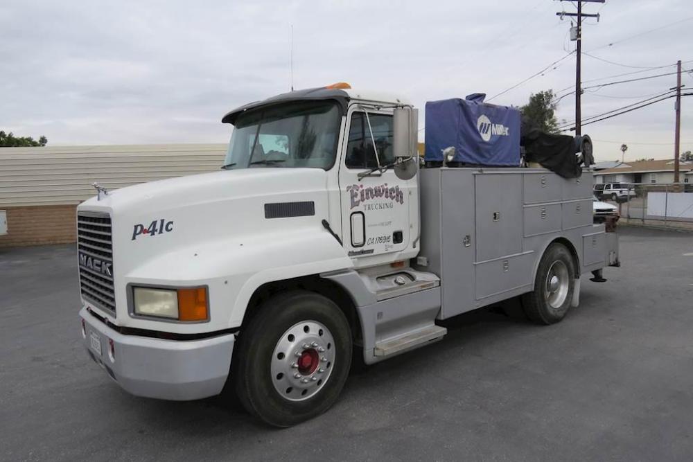 Mechanic--Utility--Service-Trucks-Mack-CH612-10576680.jpg