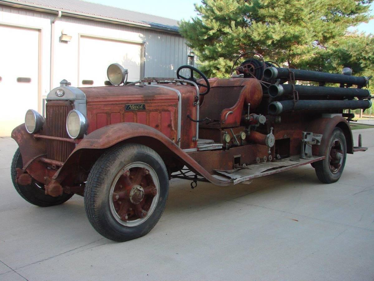 Offered for sale is an incredibly rare and highly sought after 1933 model B...