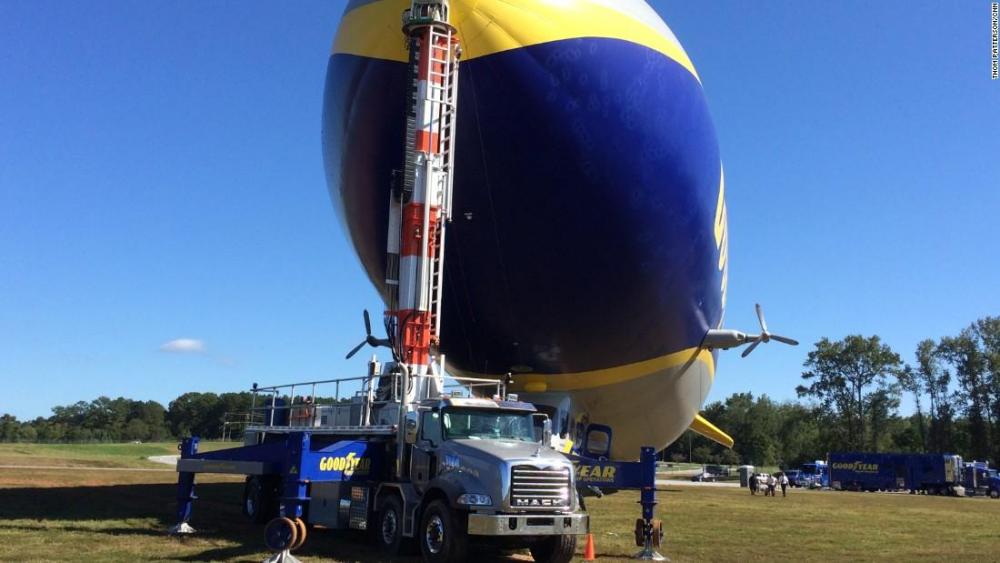 151016084918-goodyear-zeppelin-blimp-parked-super-tease.thumb.jpeg.32b77847b7e9d5f1e52cffb27436e955.jpeg