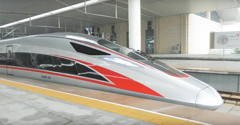 china-bullet-train-1.thumb.jpg.844c6d5edac32453f29bff4ae34f343a.jpg