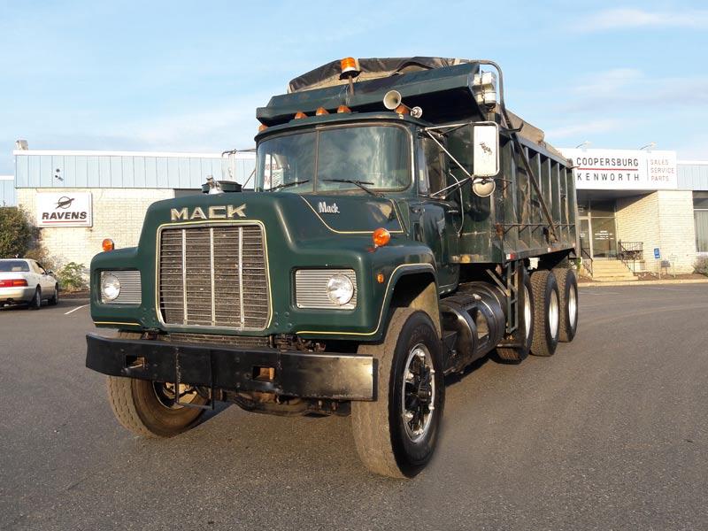 mack-rd690s-dump-truck-for-sale.jpg