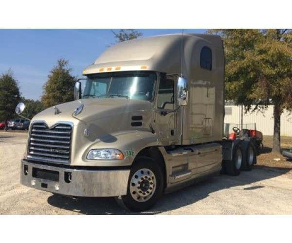 2015-mack-pinnacle-cxu613-51b.jpg.ac51ad0715fdbc0c67df4cb76314b2c6.jpg