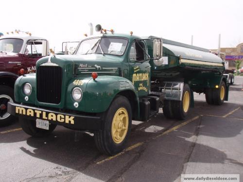 Mack B61 Matlack.jpg