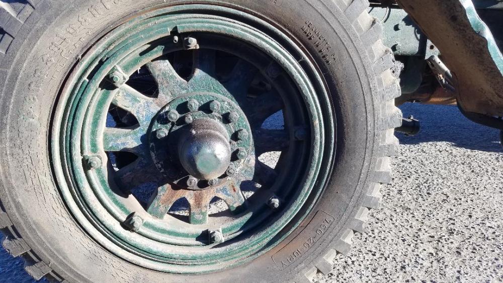 1930 Mack wheel.jpg