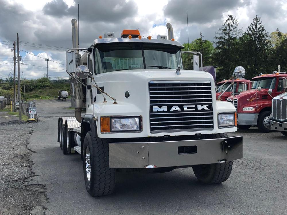 mack-daycab-for-sale.jpg