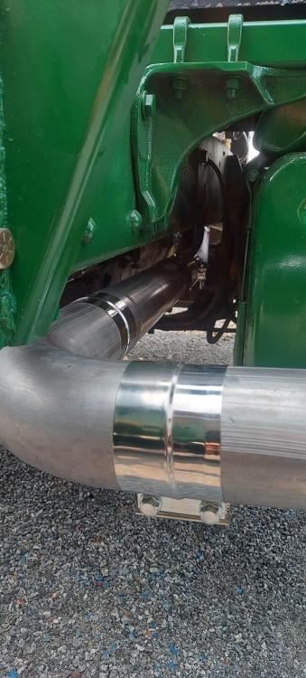 mack exhaust 2.jpg