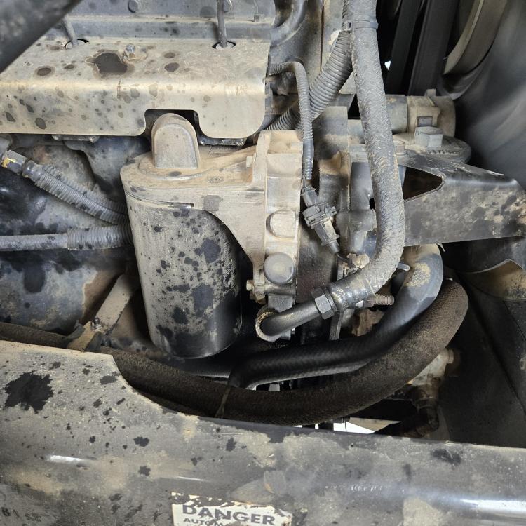 Mack oil leak.jpg