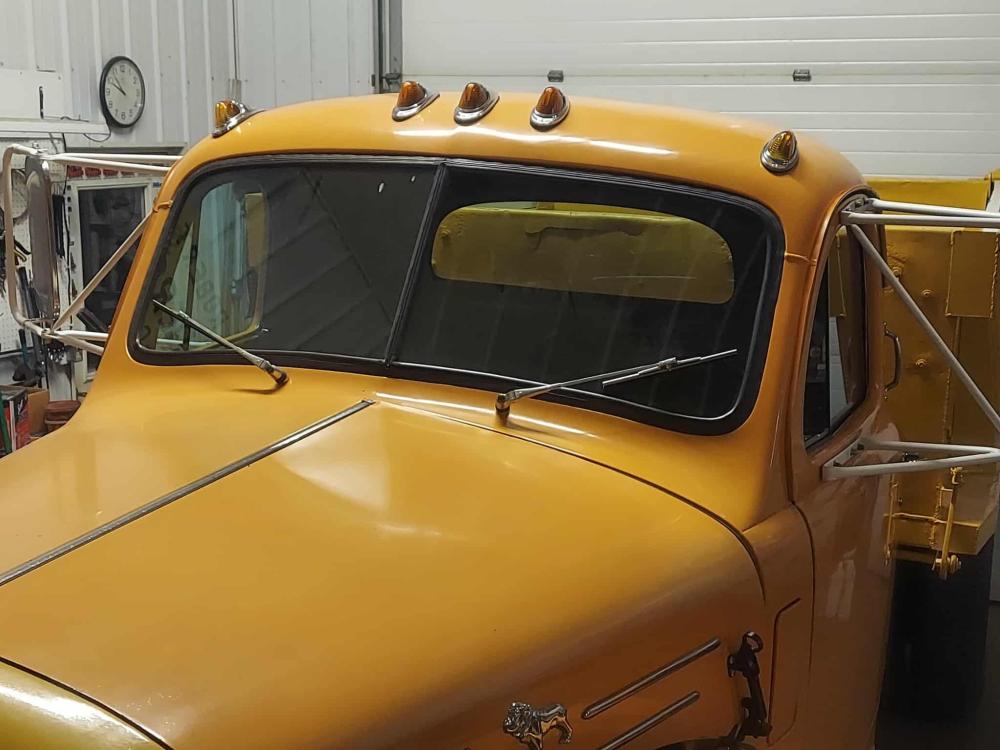 cab marker lights 1.jpg